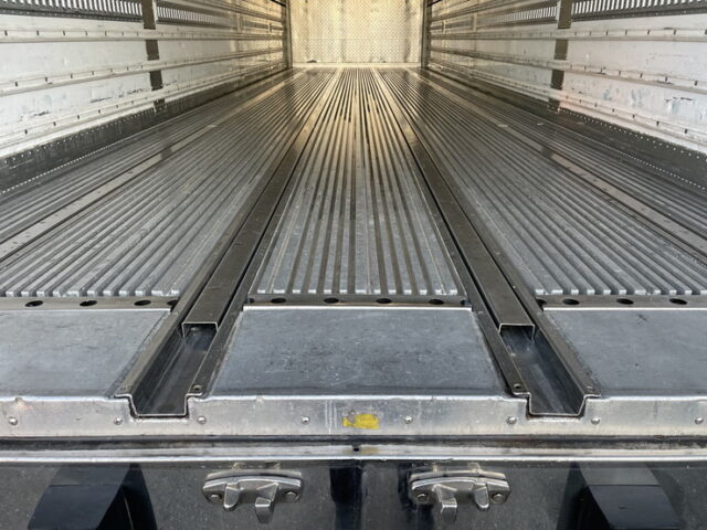 日野　プロフィア　冷凍ウィング　10輪　ジョロ4キーストン　7速　380馬力