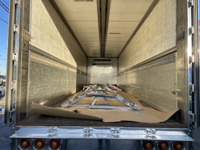 いすゞ：ギガ：冷凍ウィング：造りボディ：ステンレス多数：エアサス：1M10アオリ