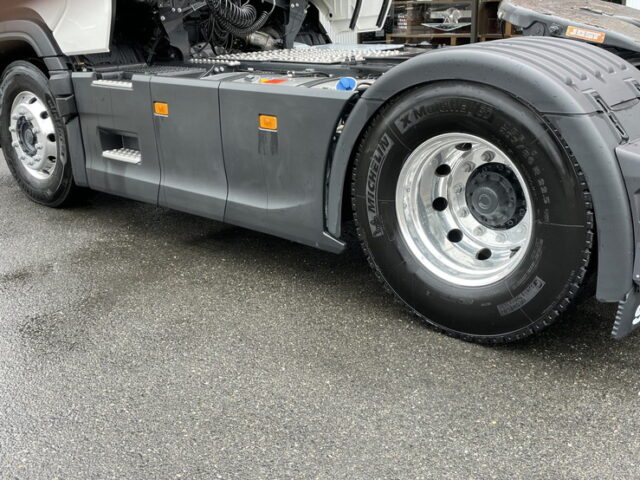 スカニア：R460：現行モデル：登録済未使用車：トレーラーヘッド：総輪エアサス