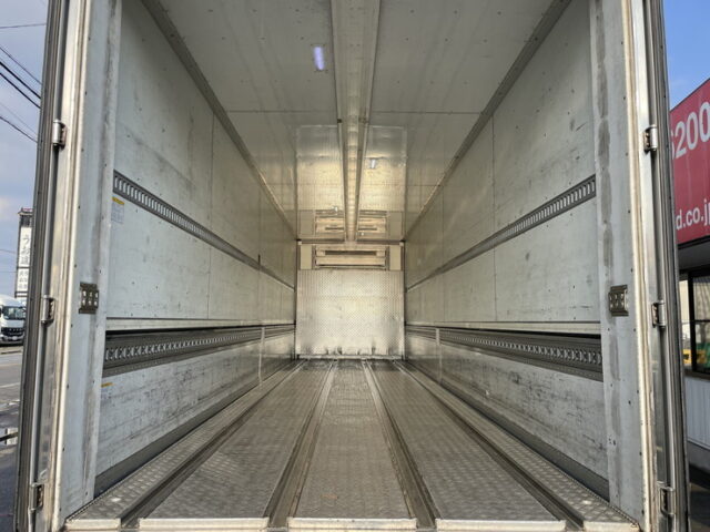 いすゞ：ギガ：冷凍ウィング：菱重製直結冷凍機：ジョロダーレール4列：アルミシマ床