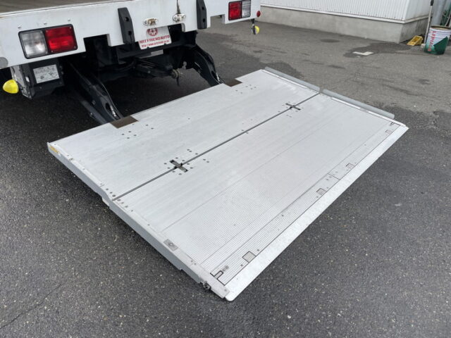 日野　17レンジャー　ハイルーフ　6200ワイド　エアサス　格納ゲート　低走行