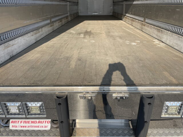 日野：17プロフィア：ハイルーフ：ウィング：10輪：リア門口ステンレス