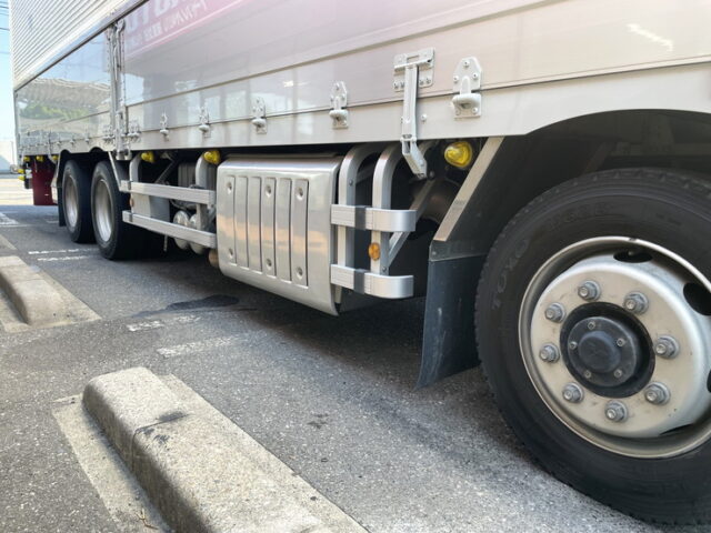 三菱ふそう：スーパーグレート：ハイルーフ：アルミウィング：メッキ多数：木床：AT：394馬力