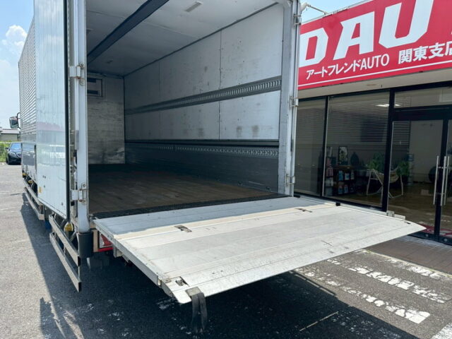 ファイター：6200ワイド：冷凍ウィング：板バネ：木床：アルミホイール：ステンレスサイドバンパー