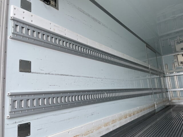 日野:17レンジャー:6200ワイド:冷凍バン:格納ゲート付:エアサス:ジョロ4キーストン