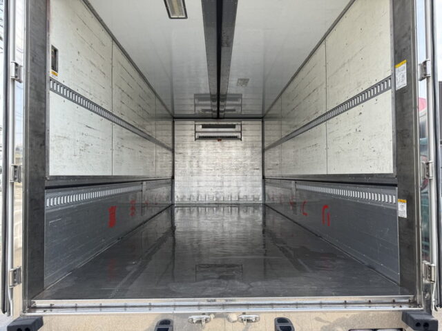 日野：レンジャープロ：冷凍ウィング：6200ワイド：ステンレス床：アルミホイール