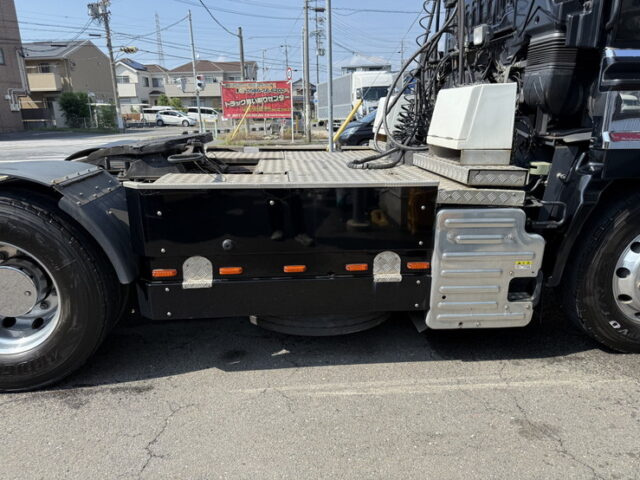 いすゞ：ギガ：ハイルーフ：トレーラーヘッド：アルミホイール：スムーサー