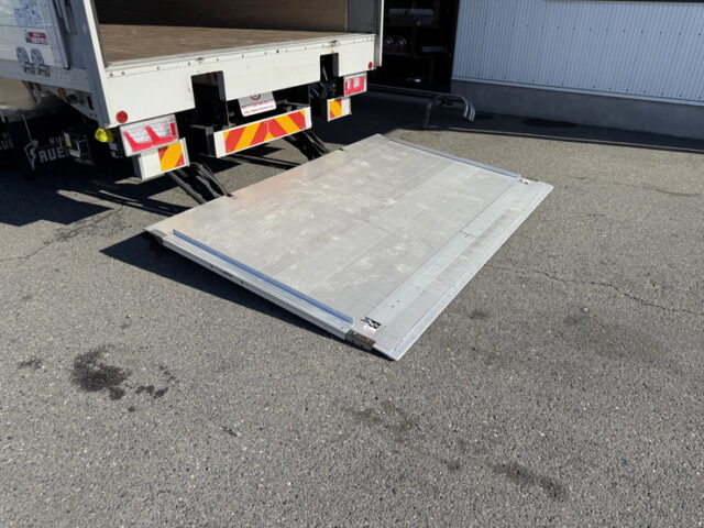 日野：17レンジャー：ハイルーフ：ウィング：6200ワイド：エアサス：跳上パワーゲート