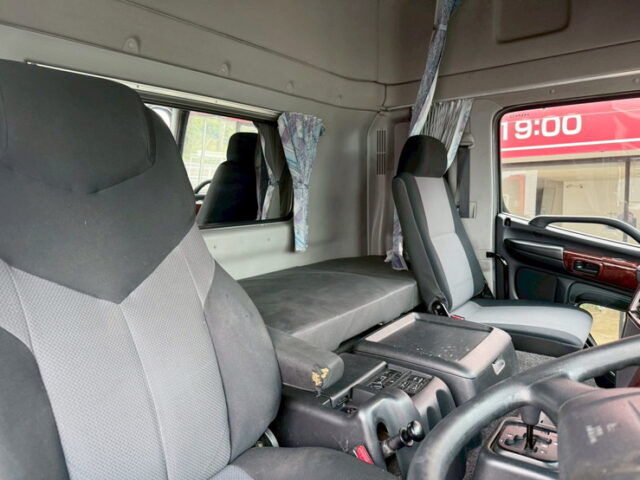 日野：プロフィア：ハイルーフ：トレーラーヘッド：総輪エアサス：架装多数