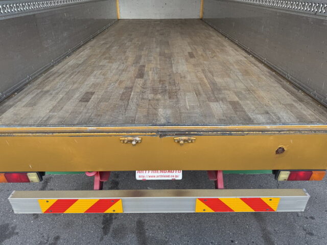 いすゞ：フォワード：6200ワイド：ウィング：木床：アルミホイール：240馬力：エアサス