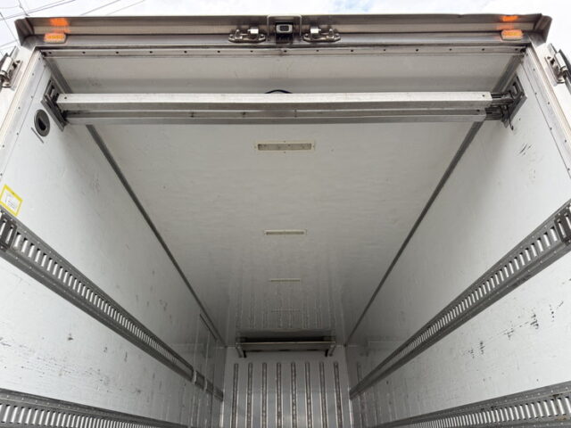 日野：レンジャープロ：ハイルーフ：冷凍バン：左観音扉：キーストン床：エアサス