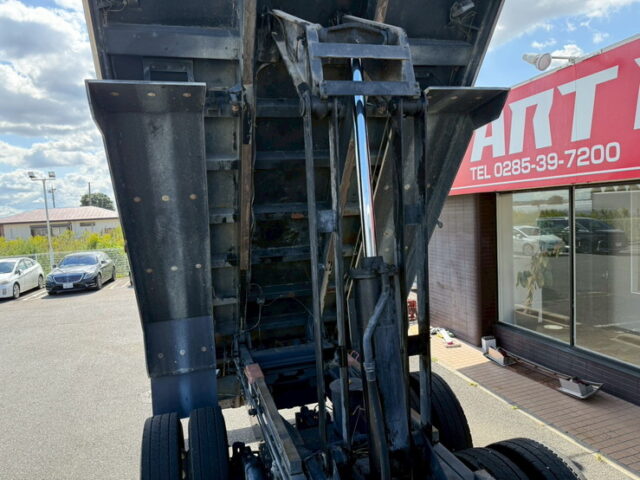 日野：プロフィア：ダンプ：5300×2350：アルミホイール：自重計：電動コボレーン：7速