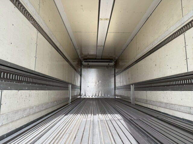 いすゞ：ギガ：冷凍ウィング：サブエンジン：ジョロ4キーストン：ステンレス多数