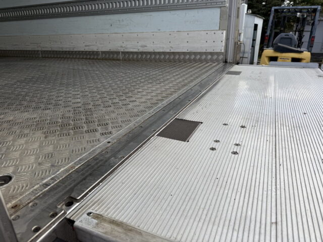 日野:17レンジャー:冷凍バン:菱重製冷凍機TDJS50DC:格納ゲート:アルミシマ床