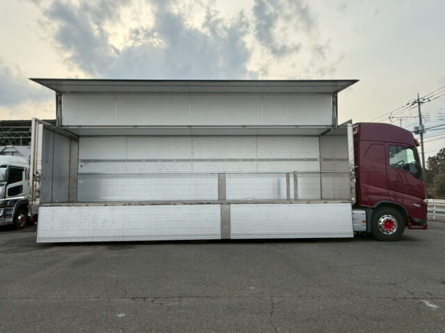 VOLVO：FH：グローブトロッター：ウィング：造りボディ：架装多数：高年式低走行