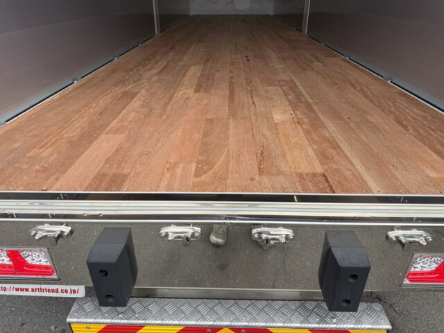 日野：17プロフィア：ハイルーフ：ウィング：未使用：アルミホイール：リア門口ステンレス