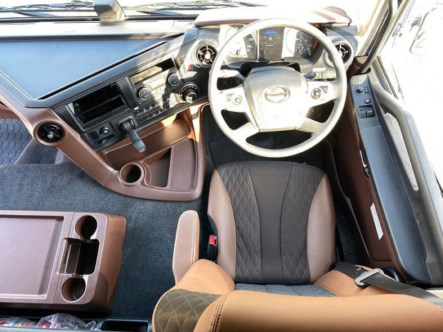 【751】日野　17プロフィア　ウィング　ステンレス多数　未使用