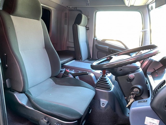 【510】日野　レンジャープロ　冷凍バン　板バネ　左観音　キーストン床