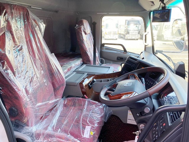 【527】UDトラックス　クオン　カスタム　ハイルーフ　ウィング　門口ステンレス