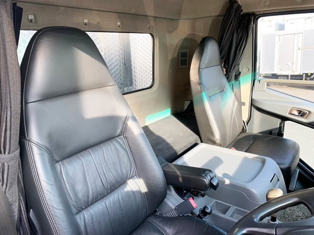 ★【532】ふそう　ファイター　増トン　冷凍ウィング　エアサス　造りボディ