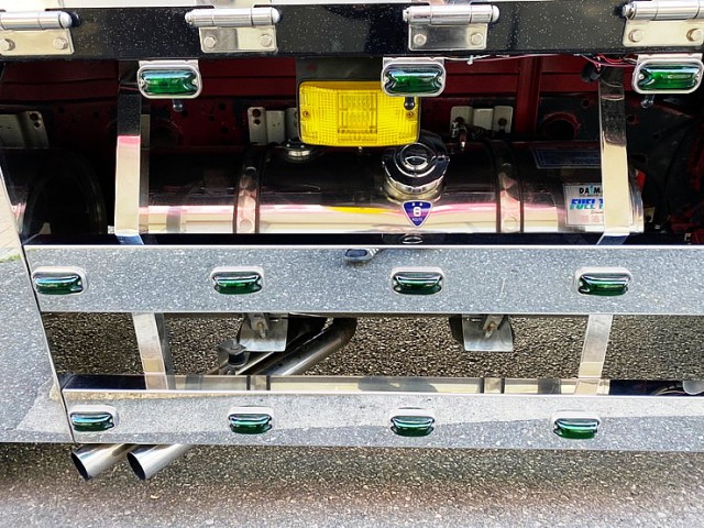 【590】いすゞ　エルフ　平ボディ　背抜き　マニ割り