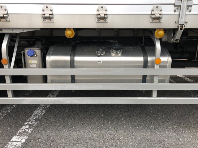 【479】ふそう　スーパーグレート　総輪エアサス　ウィング