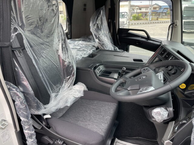 新品架装済　トレーラーヘッド　ハイルーフ　未使用　D尺　第5輪荷重11.500㎏　プレミアムライン