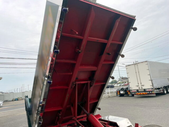 H4 エルフ　ダンプ　５MT