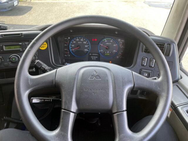 三菱ふそう　スーパーグレート　トレーラーヘッド　メッキ多数　7MT　