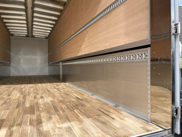 いすゞ　ギガ　登録済み未使用車　ハイルーフ　リア門工ステンレス　アルミホイール