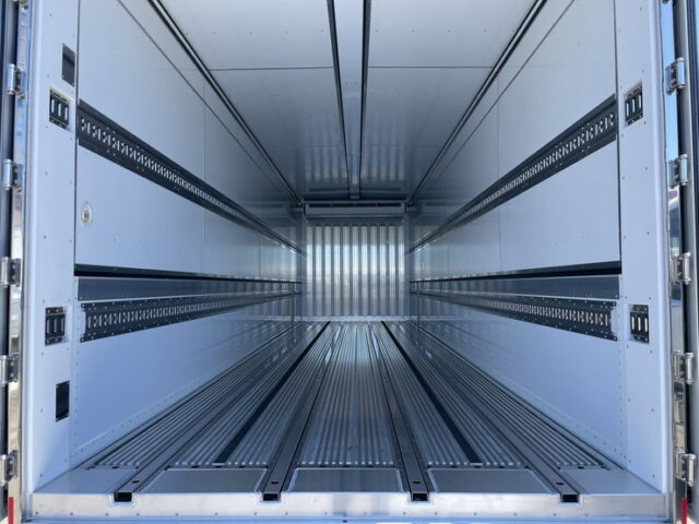 17スーパーグレート　ハイルーフ　冷凍ウィング　未登録未使用　造りボディ　格納ゲート付