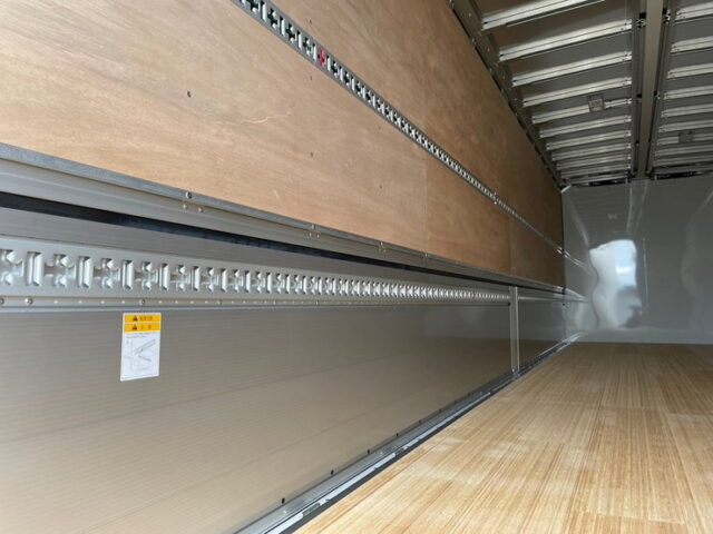 【現行型】スーパーグレートスーパーハイルーフ：ウィング未使用：リア門口ステンレス