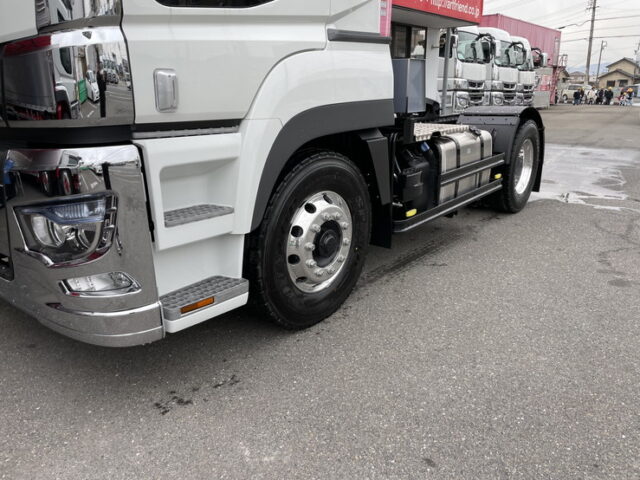 17スーパーグレート　トレーラーヘッド　スライドカプラー　未使用　E尺　460馬力　プレミアムライン