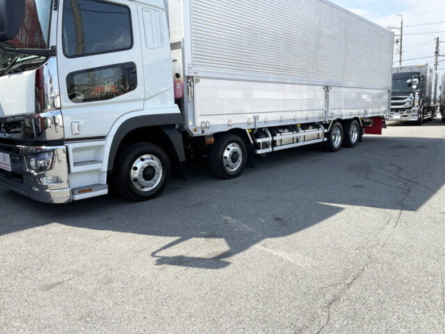 17スーパーグレート　未使用　ハイルーフ　ウィング　総輪エアサス　プレミアムライン　428馬力