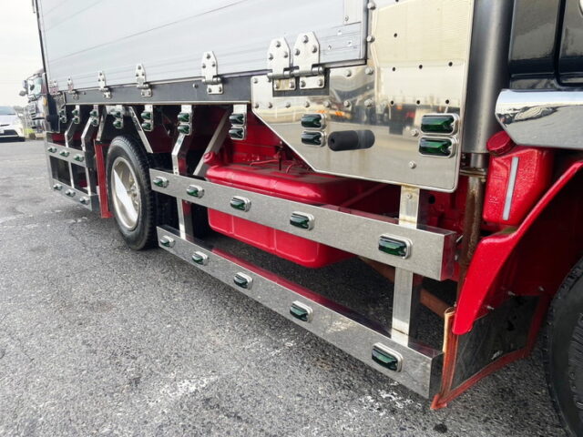 三菱ふそう　キャンター　平造りボディー　架装多数　電飾多数