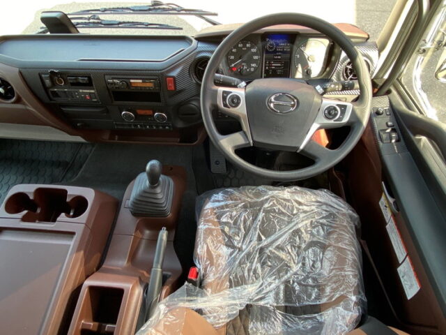 【802】R3　17レンジャー　冷凍ウィング　6200造りボディ　格納ゲート