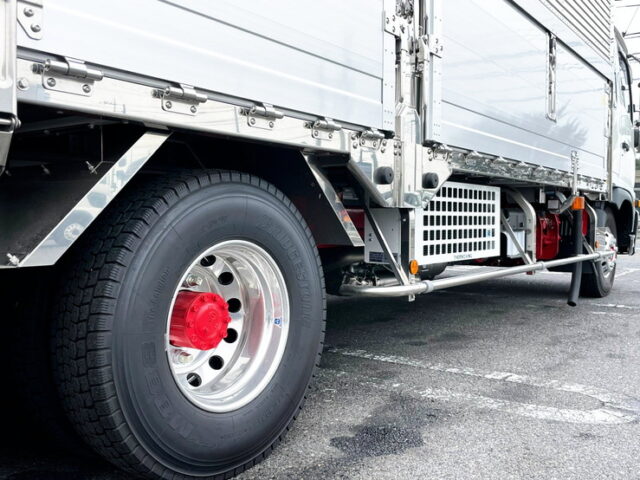 【955】R3　17レンジャー　冷凍ウィング　ワイド　造りボディ　格納ゲート　エアサス　ステンレス床