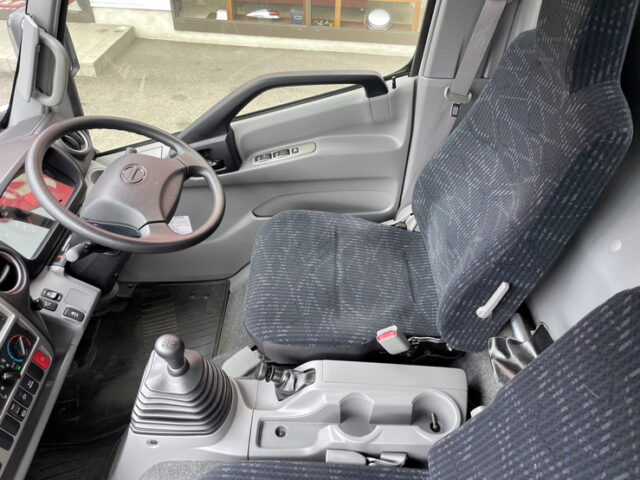 【1440】H28　デュトロ　平ボデー　ワイドロング　パワーゲート付　ハイグレード　180馬力