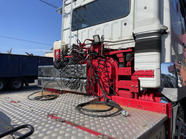 17スーパーグレート トレーラーヘッド プレミアムライン 第5輪荷重11.500㎏ ブタ鼻