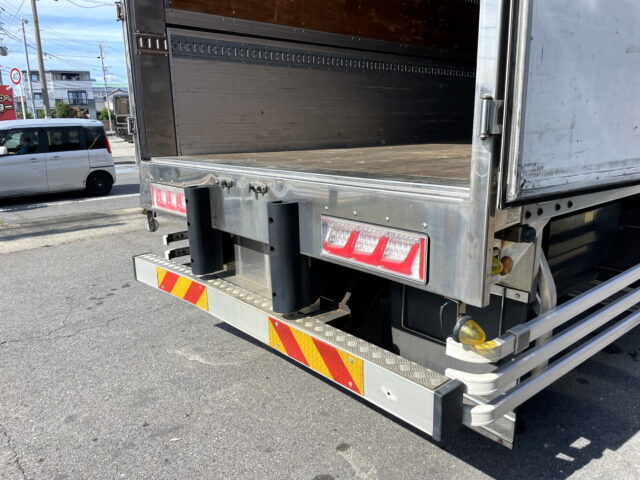 日野　プロフィア　ハイルーフ　ウィング　リア門口ステンレス　木床　内高247㎝