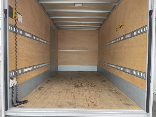 いすゞ　エルフ　アルミバン　低走行　ワイド　跳上ゲート　150馬力