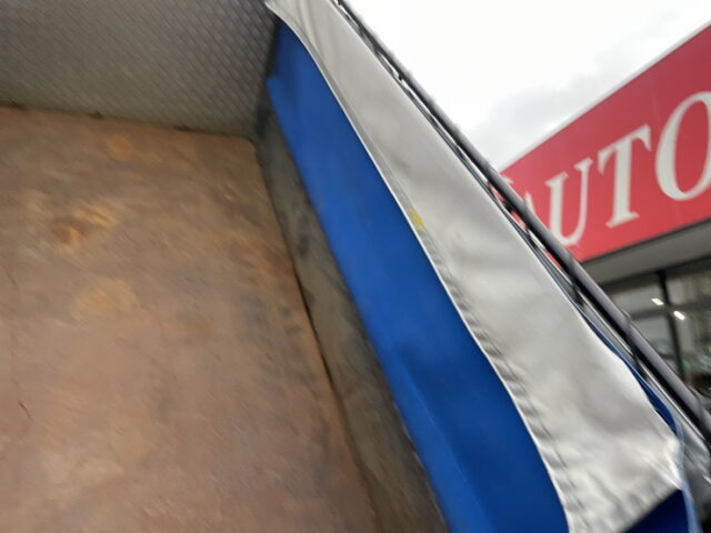 日野　デュトロ　標準幅　10尺　ダンプ　架装多数　エアー式バンパー昇降機　150馬力