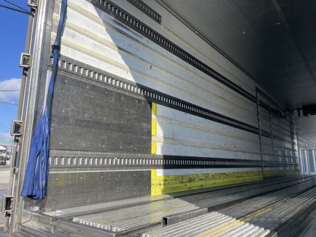 17スーパーグレート　冷凍バン　左観音扉　サブエンジン　ジョロ4キーストン　