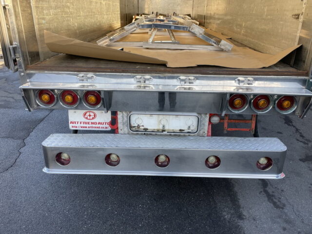 いすゞ：ギガ：冷凍ウィング：造りボディ：ステンレス多数：エアサス：1M10アオリ