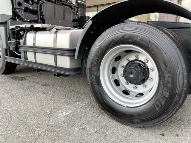 三菱ふそう：スーパーグレート：トレーラーヘッド：ハイルーフ：Ｄ尺：AT：未使用：第５輪11.5ｔ　