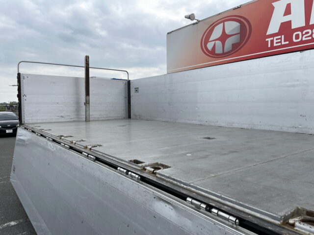 日野：プロフィア：アルミブロック平ボディ：7MT：ステンレス架装多数：メッキパーツ多数：アルミホイール　