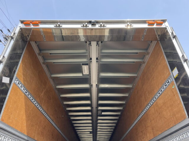 トレクス：R1年式：2軸：トレーラーウィング：リフトアクスル後ろ残し：アルミホイール