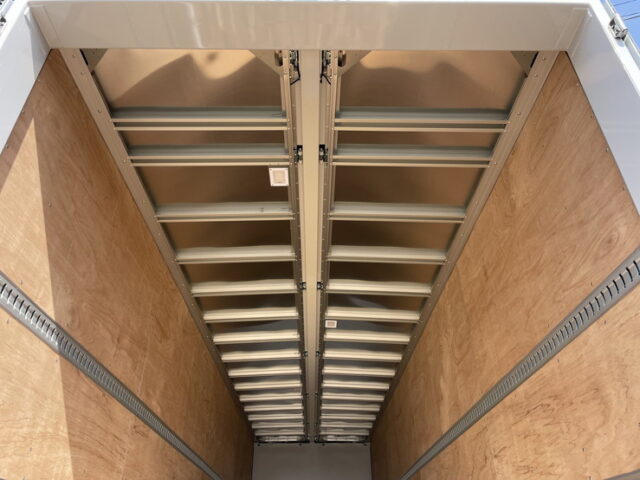 現行スーパーグレート：スーパーハイルーフ：ウィング：プレミアムライン：未使用