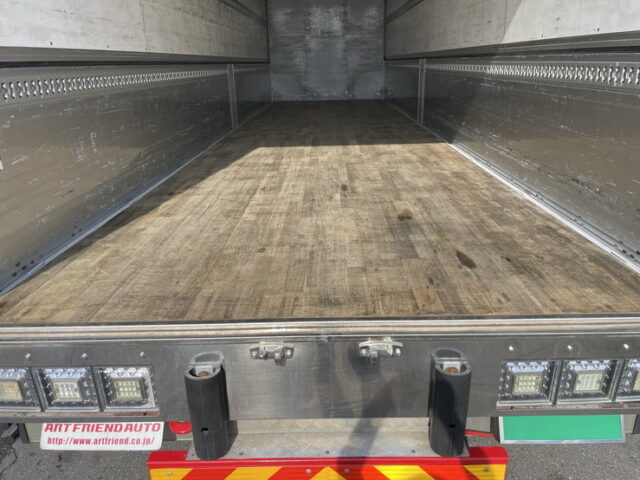 いすゞ：ギガ：ハイルーフ：ウィング：アルミホイール：スムーサー：木床