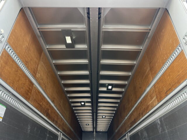 フルハーフ　トレーラーウィング　3軸　リフトアクスル(後軸残し)　1Mアオリ